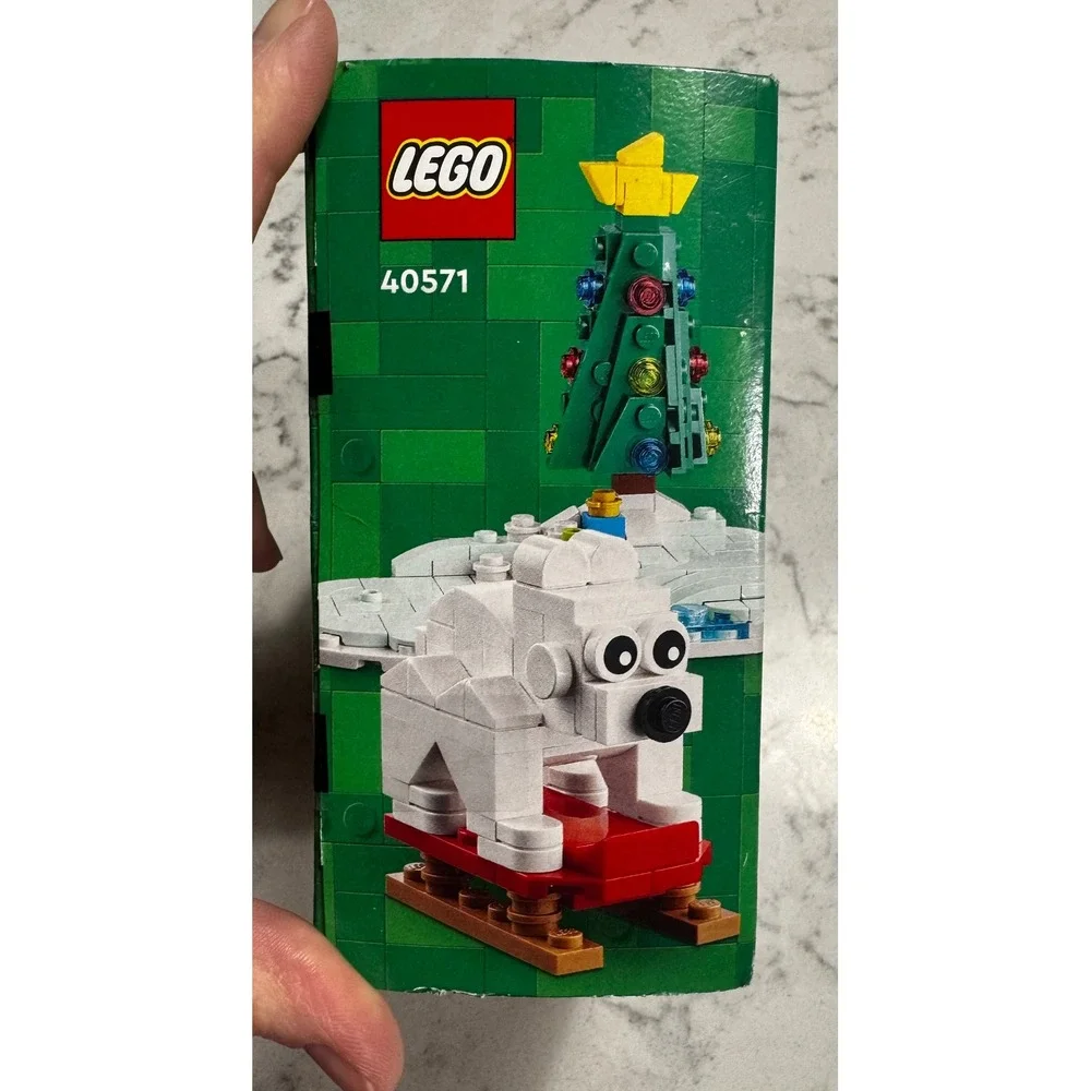 LEGO Seasonal: Wintertime Polar Bears (40571) Christmas Decor - New & Sealed!